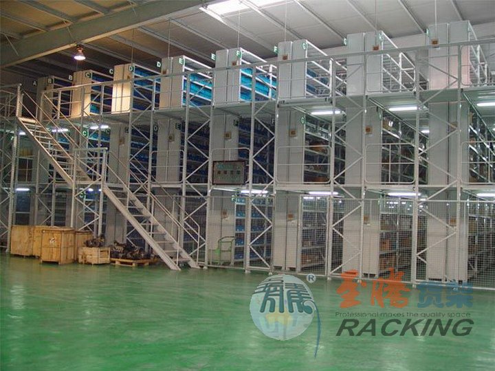 �����¥����